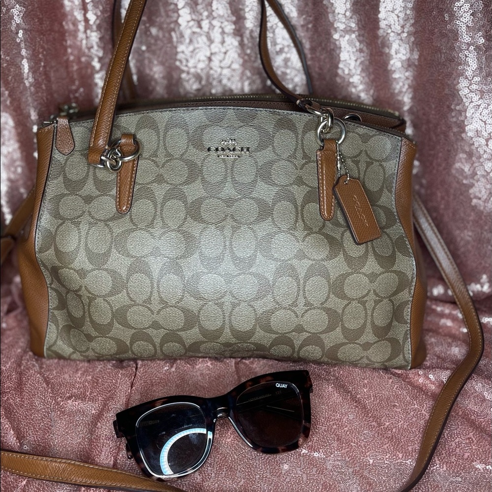👜Tan & brown coach bag with body strap 👜